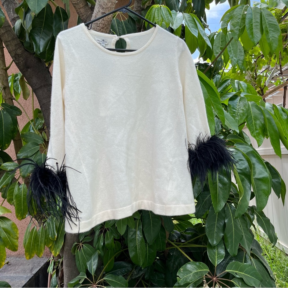 NWT Cortland Park Cashmere Sweater in Cream with Feather Trim in Black.